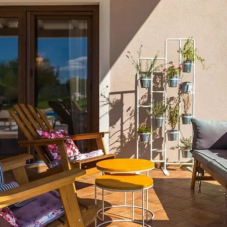 Campi Будинок відпочинку Пула